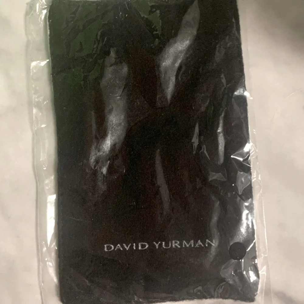 New David Yurman Black and White Jewelry Polishing Cloth New in Plastic 6”x 3.5” - Picture 4 of 7